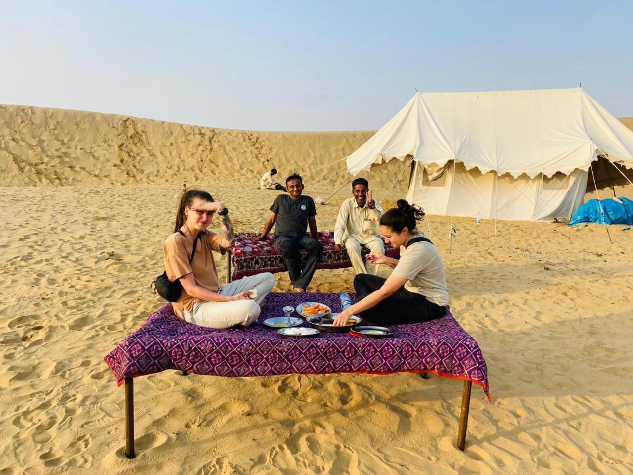 Hotel Relax Inn Jaisalmer Bagian luar foto