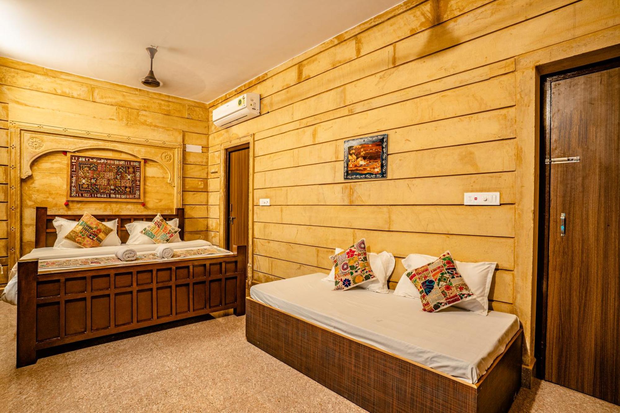 Hotel Relax Inn Jaisalmer Bagian luar foto
