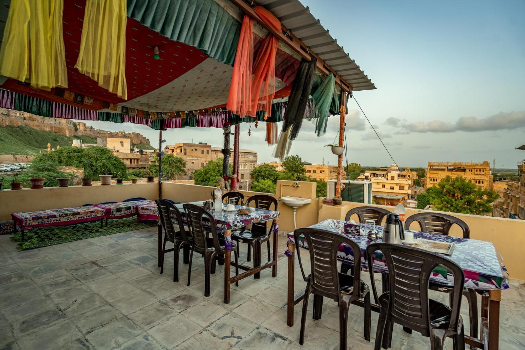 Hotel Relax Inn Jaisalmer Bagian luar foto