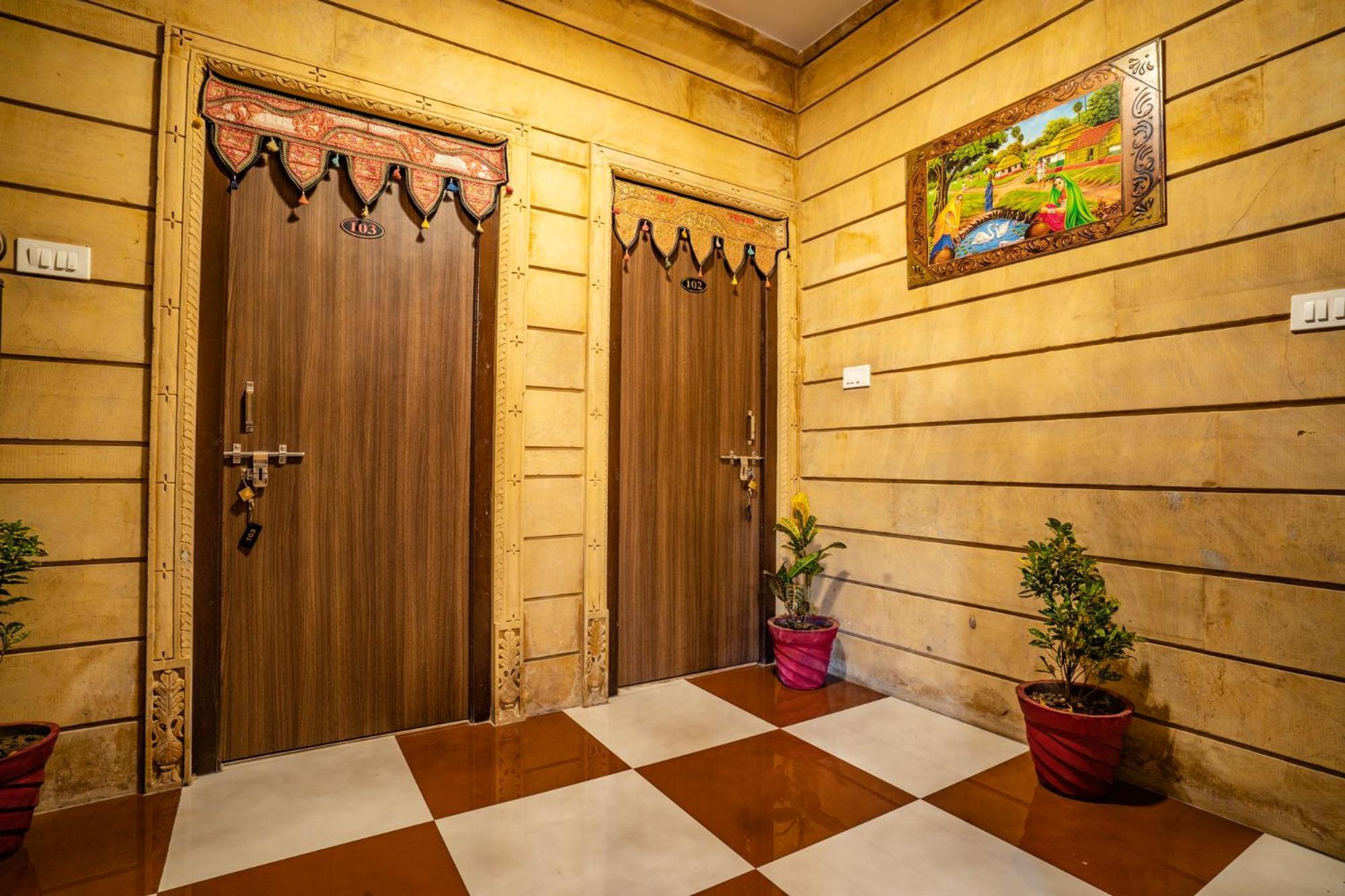 Hotel Relax Inn Jaisalmer Bagian luar foto