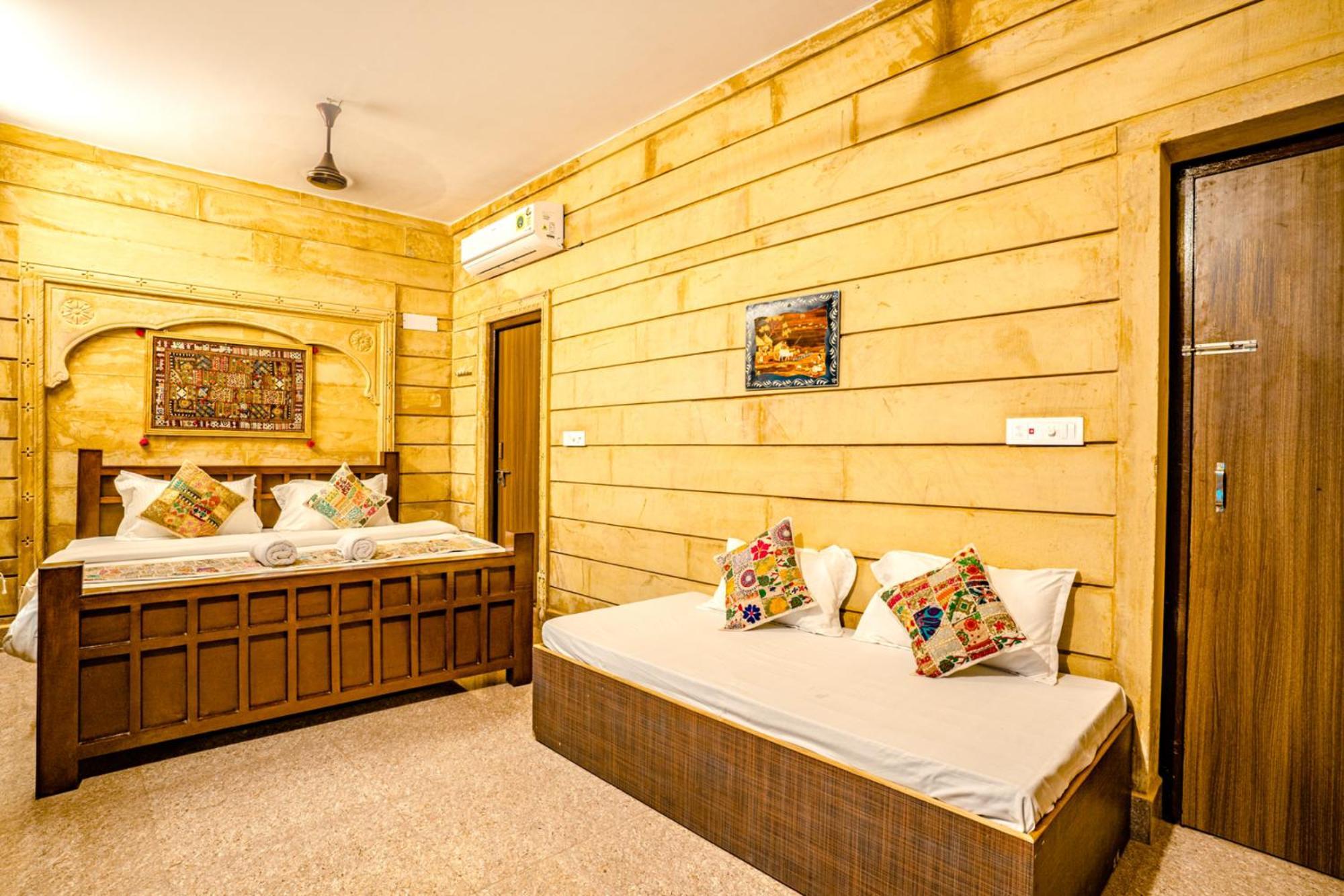 Hotel Relax Inn Jaisalmer Bagian luar foto